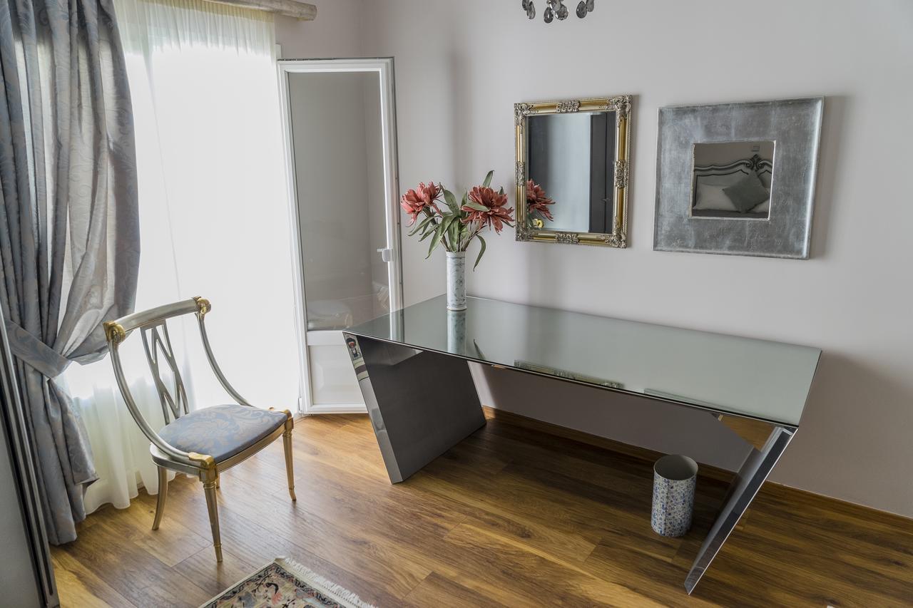 Le Bijou Luxury Rooms & Suites Veria  Buitenkant foto